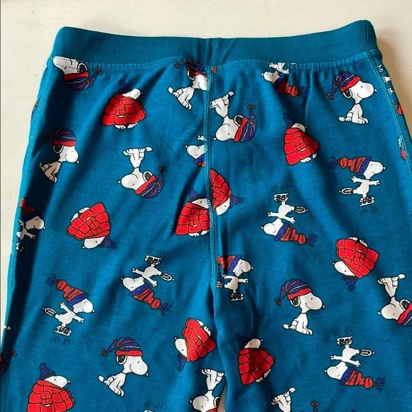 Hanna Andersson - Women’s Peanuts/Snoopy Holiday Long John Pajama Set - Picture 11 of 16